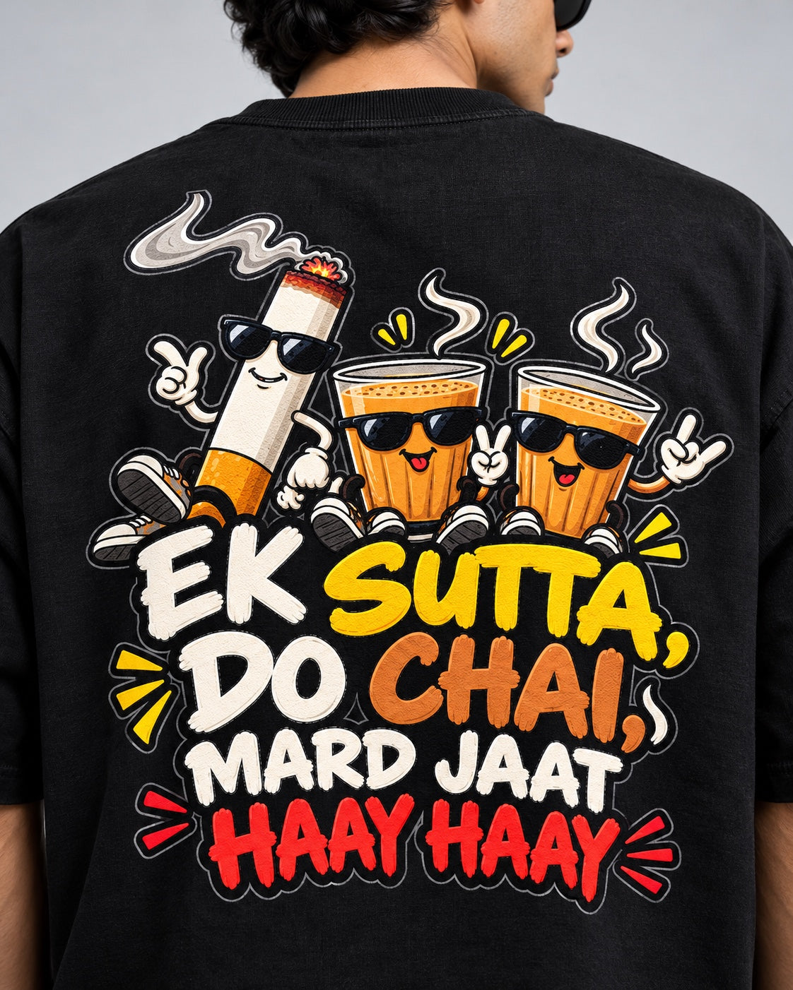 Ek Sutta Do Chai graphic print detail on black oversized T-shirt